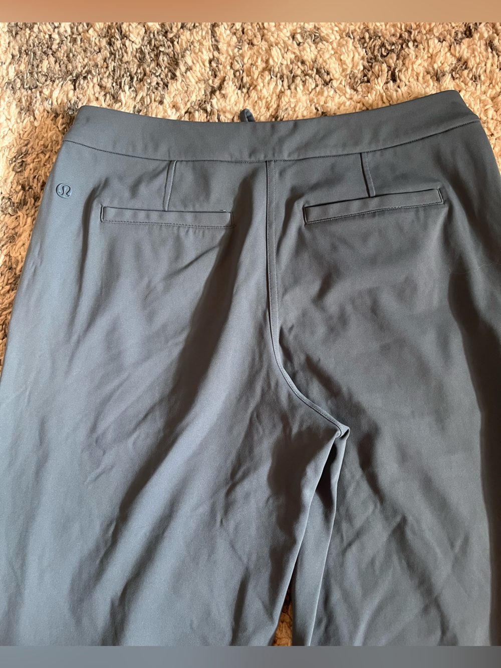 lululemon athletica Women's cropped  Jogger pants  - Charcoal Gray - Picture 2 of 4